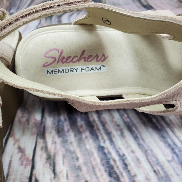 Skeckers Cali Parallel Memory Foam Wedge Sandals - Picture 12 of 15